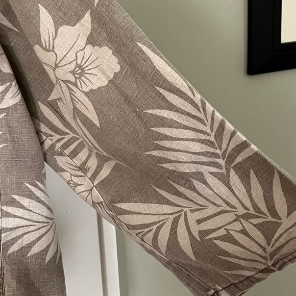 Chico’s Design 100% Linen Hawaiian Floral Leaf Design Snap Front Light Jacket M - Picture 4 of 12